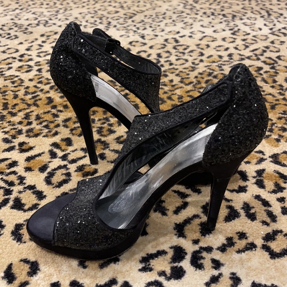 Stuart Weitzman Open Toe Glitter T-Strap Black Sa… - image 1